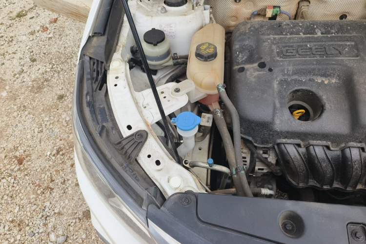 Used Geely Auto Vision X6 2018 1.8L Manual 4G Connect Luxury Edition Engine Bay Right