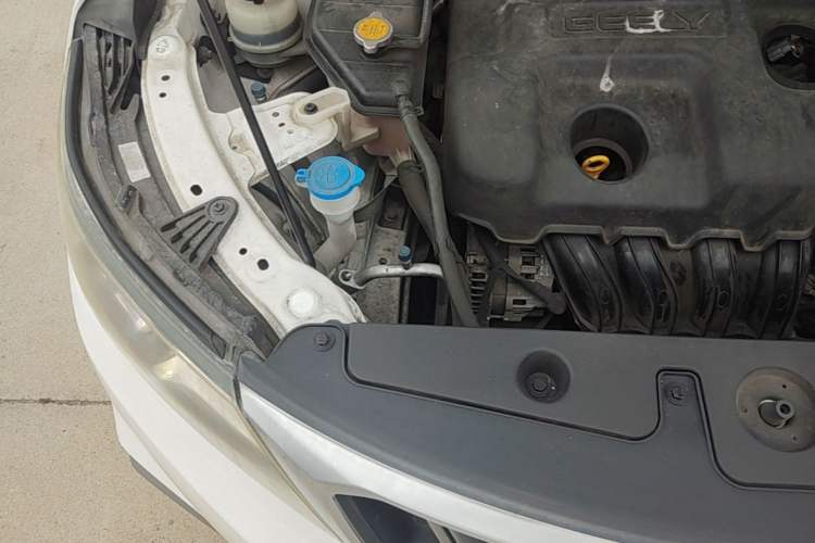Used Geely Auto Vision X6 2018 1.8L Manual 4G Connect Luxury Edition Engine Bay Right