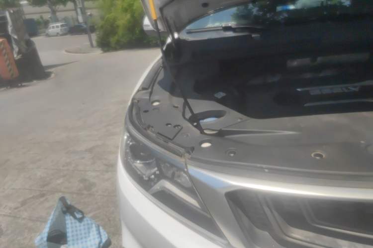 Used Geely Auto Vision X6 2018 1.4T CVT 4G Connected Flagship Edition Engine Bay Right