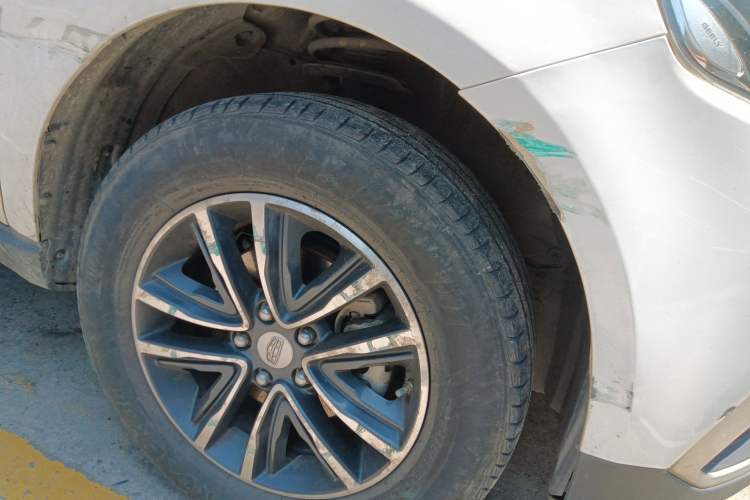 Used Geely Auto Vision X6 2018 1.4T CVT 4G Connected Luxury Version Exterior 1