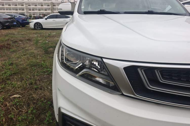 Used Geely Auto Vision X6 2018 1.4T CVT 4G Connected Luxury Version Exterior 2