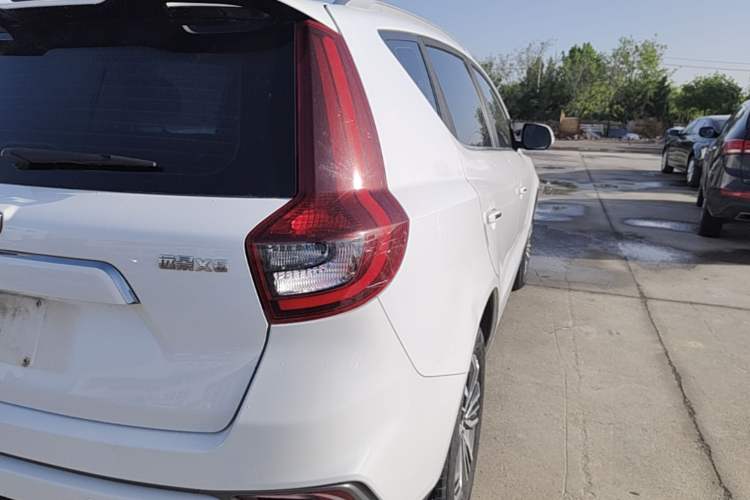 Used Geely Auto Vision X6 2018 1.8L Manual 4G Connect Luxury Edition Exterior 3