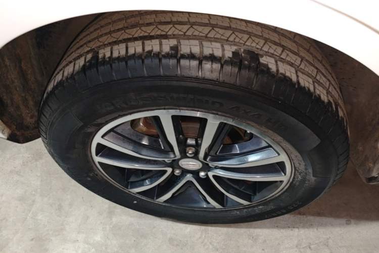 Used Geely Auto Vision X6 2018 1.4T CVT 4G Connected Luxury Version Exterior 3