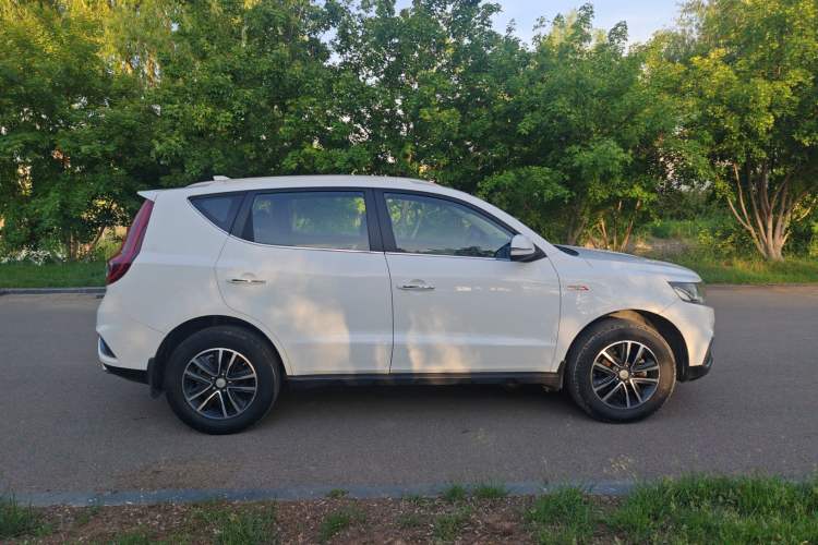 Used Geely Auto Vision X6 2018 1.4T CVT 4G Connected Luxury Version Exterior 3