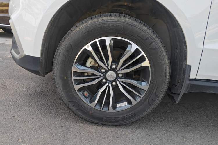 Used Geely Auto Vision X6 2018 1.8L Manual 4G Connect Luxury Edition Exterior 4