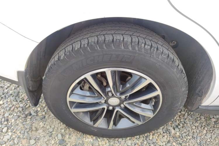 Used Geely Auto Vision X6 2018 1.4T CVT 4G Connected Flagship Edition Exterior 5