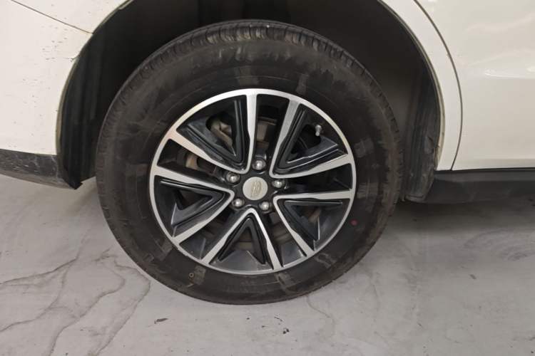 Used Geely Auto Vision X6 2018 1.4T CVT 4G Connected Flagship Edition Exterior 5