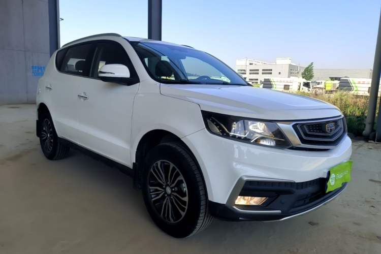 Used Geely Auto Vision X6 2018 1.8L Manual 4G Connect Luxury Edition Front Right 45 Deg