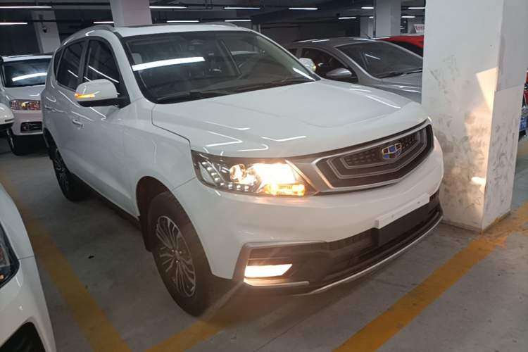 Used Geely Auto Vision X6 2018 1.8L Manual 4G Connect Luxury Edition Front Right 45 Deg