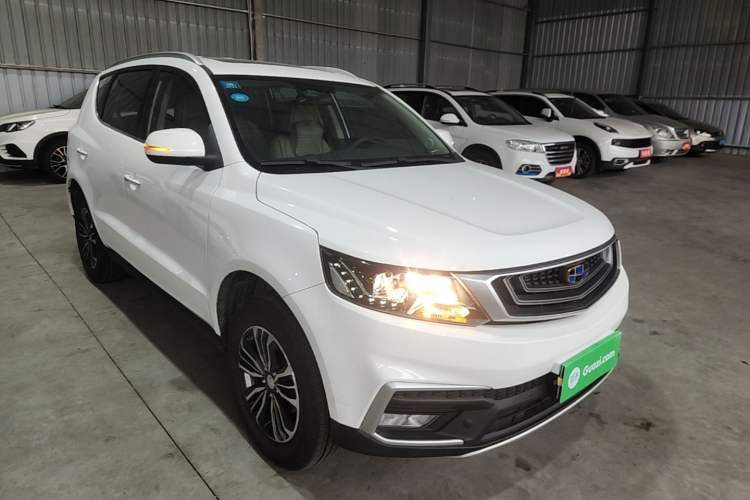 Used Geely Auto Vision X6 2018 1.8L Manual 4G Connect Luxury Edition Front Right 45 Deg
