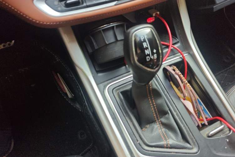 Used Geely Auto Vision X6 2018 1.4T CVT 4G Connected Luxury Version Gear Lever