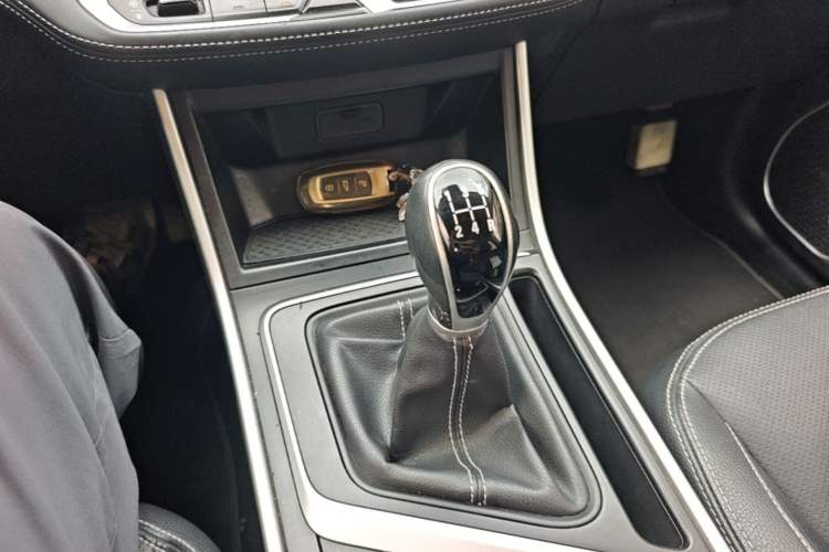 Used Geely Auto Vision X6 2018 1.8L Manual 4G Connect Luxury Edition Gear Lever