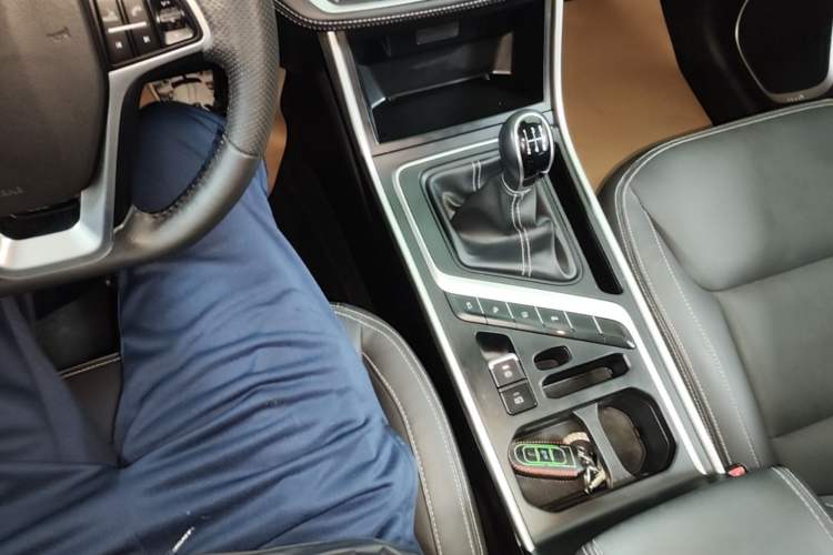 Used Geely Auto Vision X6 2018 1.8L Manual 4G Connect Luxury Edition Gear Lever