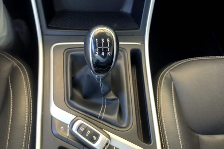 Used Geely Auto Vision X6 2018 1.8L Manual 4G Connect Luxury Edition Gear Lever