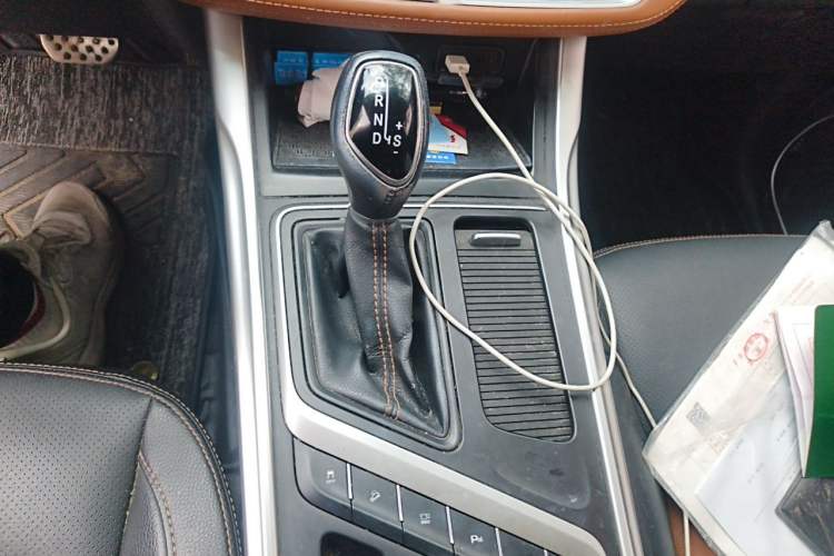Used Geely Auto Vision X6 2018 1.4T CVT 4G Connected Flagship Edition Gear Lever