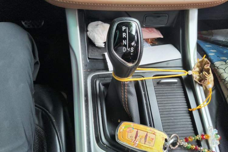Used Geely Auto Vision X6 2018 1.4T CVT 4G Connected Luxury Version Gear Lever