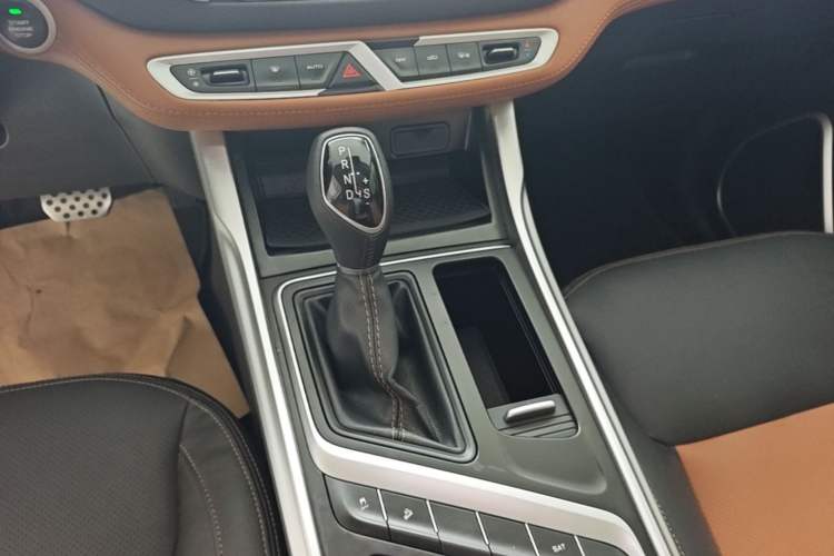 Used Geely Auto Vision X6 2018 1.4T CVT 4G Connected Luxury Version Gear Lever