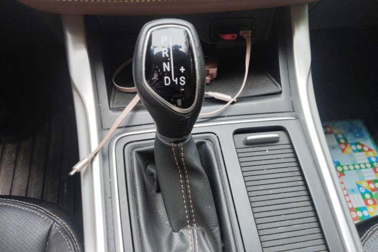Used Geely Auto Vision X6 2018 1.4T CVT 4G Connected Luxury Version Gear Lever