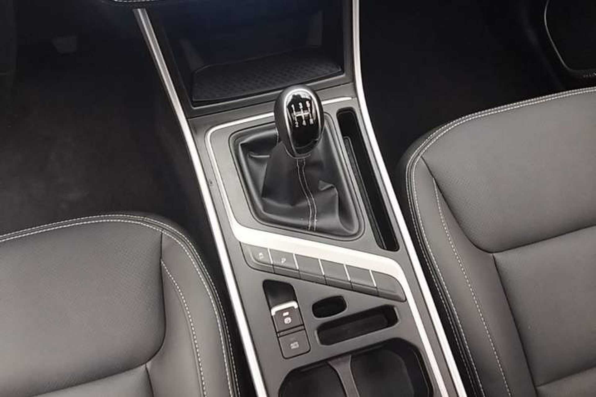 Used Geely Auto Vision X6 2018 1.8L Manual 4G Connect Luxury Edition Gear Lever