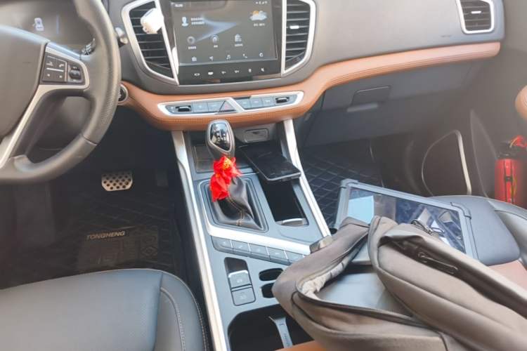 Used Geely Auto Vision X6 2018 1.4T CVT 4G Connected Flagship Edition Gear Lever