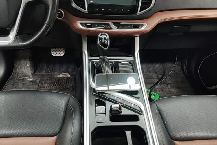 Used Geely Auto Vision X6 2018 1.4T CVT 4G Connected Flagship Edition Gear Lever