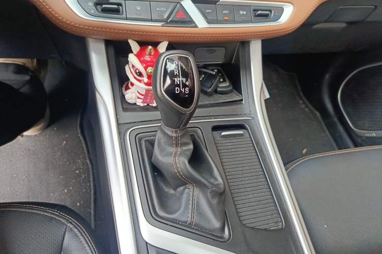Used Geely Auto Vision X6 2018 1.4T CVT 4G Connected Luxury Version Gear Lever