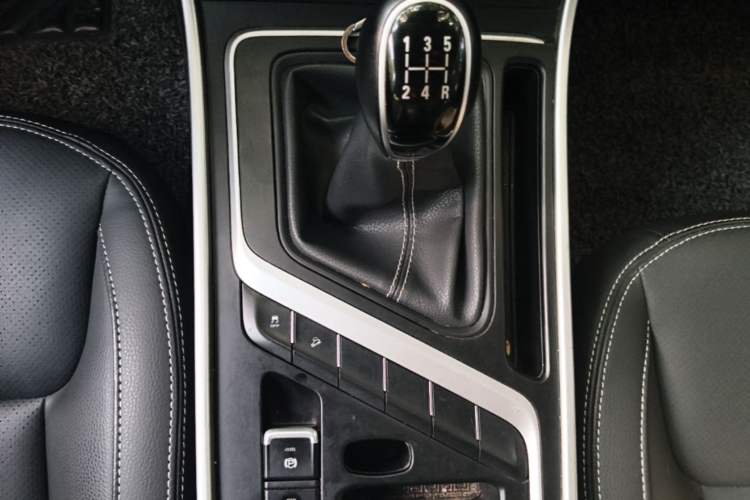 Used Geely Auto Vision X6 2018 1.8L Manual 4G Connect Luxury Edition Gear Lever