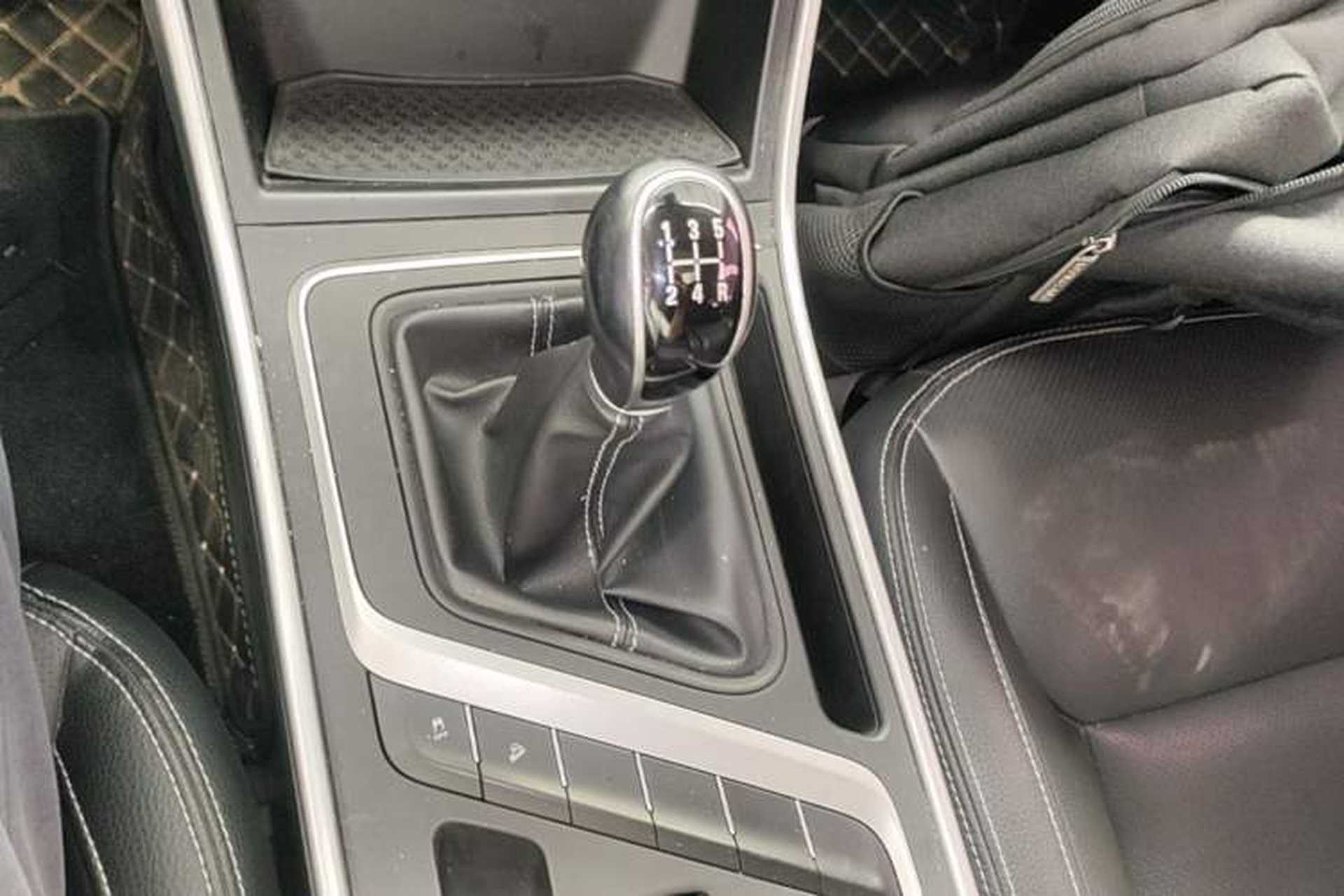 Used Geely Auto Vision X6 2018 1.8L Manual 4G Connect Luxury Edition Gear Lever