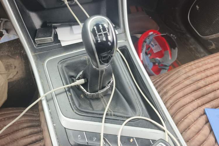 Used Geely Auto Vision X6 2018 1.8L Manual 4G Connect Luxury Edition Gear Lever