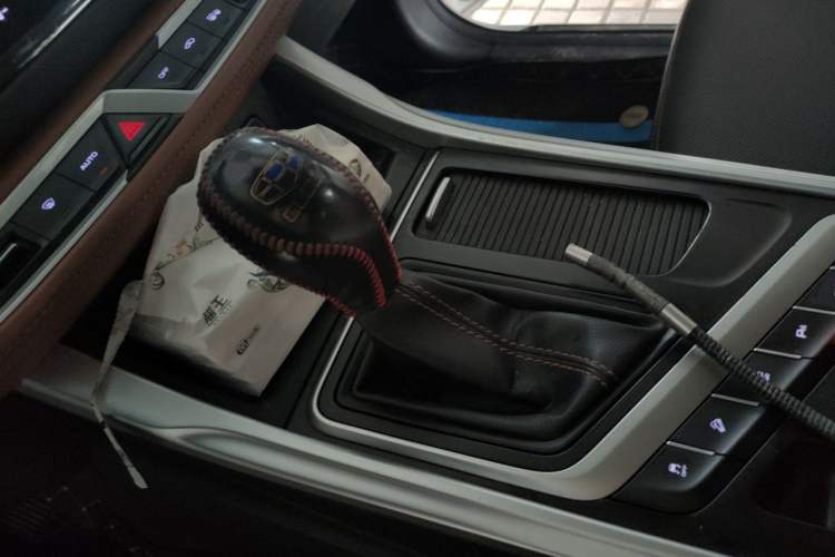 Used Geely Auto Vision X6 2018 1.4T CVT 4G Connected Flagship Edition Gear Lever