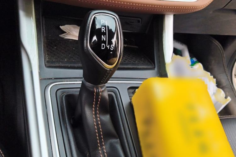 Used Geely Auto Vision X6 2018 1.4T CVT 4G Connected Luxury Version Gear Lever