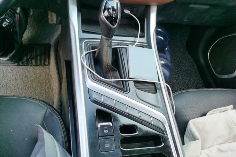 Used Geely Auto Vision X6 2018 1.4T CVT 4G Connected Luxury Version Gear Lever