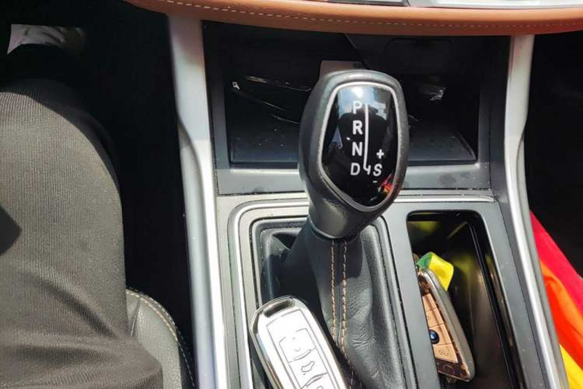 Used Geely Auto Vision X6 2018 1.4T CVT 4G Connected Flagship Edition Gear Lever
