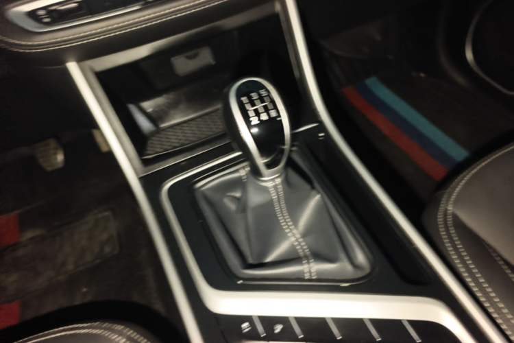 Used Geely Auto Vision X6 2018 1.8L Manual 4G Connect Luxury Edition Gear Lever