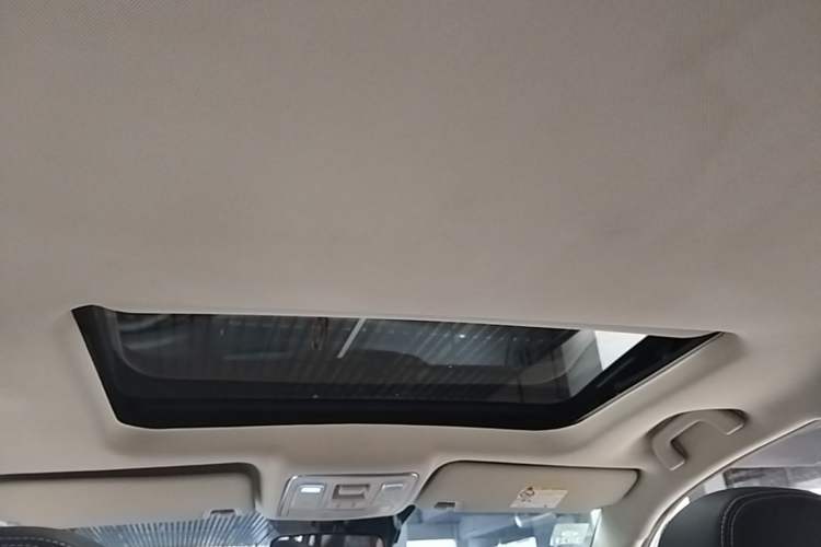 Used Geely Auto Vision X6 2018 1.8L Manual 4G Connect Luxury Edition Headliner