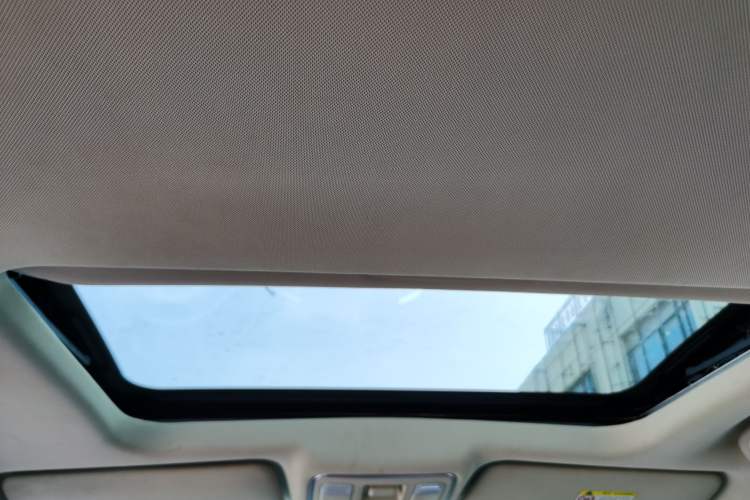 Used Geely Auto Vision X6 2018 1.4T CVT 4G Connected Luxury Version Headliner