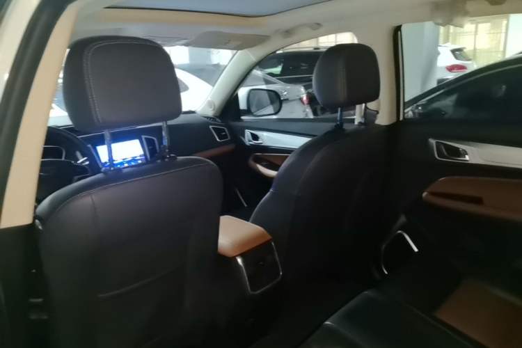 Used Geely Auto Vision X6 2018 1.4T CVT 4G Connected Flagship Edition Headliner
