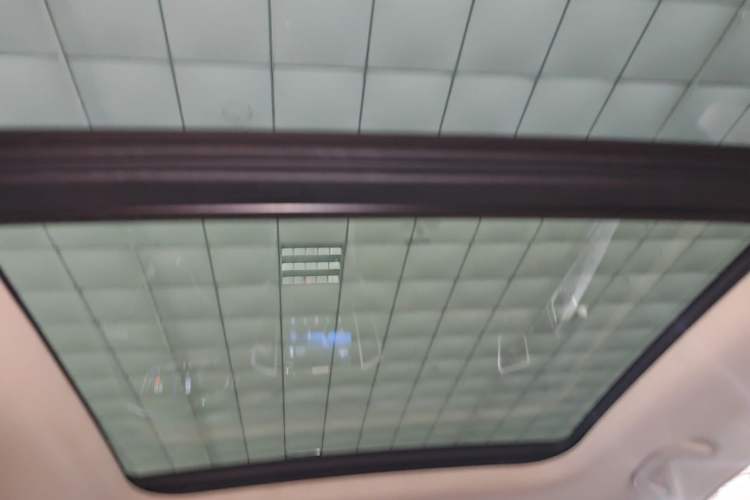 Used Geely Auto Vision X6 2018 1.4T CVT 4G Connected Flagship Edition Headliner