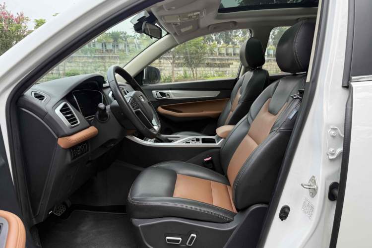 Used Geely Auto Vision X6 2018 1.4T CVT 4G Connected Flagship Edition Interior 1