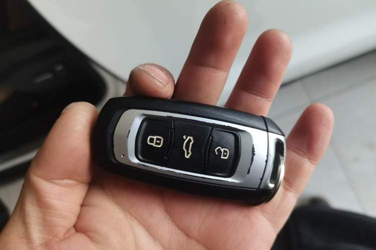 Used Geely Auto Vision X6 2018 1.4T CVT 4G Connected Flagship Edition Interior 1