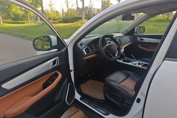 Used Geely Auto Vision X6 2018 1.4T CVT 4G Connected Luxury Version Interior 1