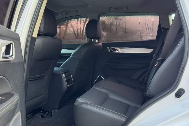 Used Geely Auto Vision X6 2018 1.8L Manual 4G Connect Luxury Edition Interior 2