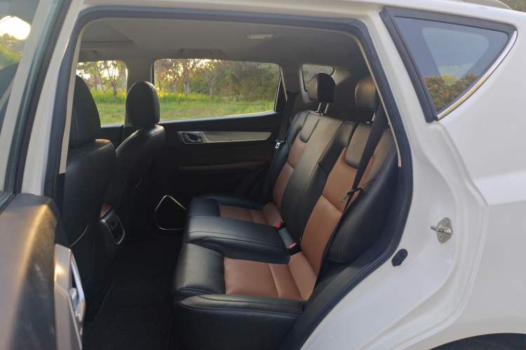 Used Geely Auto Vision X6 2018 1.4T CVT 4G Connected Luxury Version Interior 2
