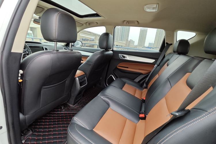 Used Geely Auto Vision X6 2018 1.4T CVT 4G Connected Luxury Version Interior 3