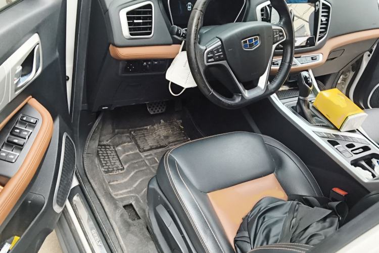 Used Geely Auto Vision X6 2018 1.4T CVT 4G Connected Luxury Version Interior 3