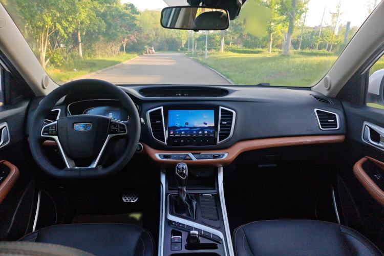 Used Geely Auto Vision X6 2018 1.4T CVT 4G Connected Luxury Version Interior 3