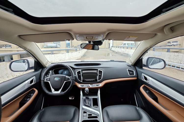 Used Geely Auto Vision X6 2018 1.4T CVT 4G Connected Luxury Version Interior 4