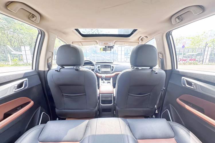 Used Geely Auto Vision X6 2018 1.4T CVT 4G Connected Luxury Version Interior 5