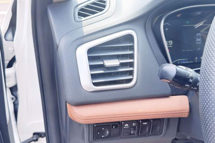 Used Geely Auto Vision X6 2018 1.4T CVT 4G Connected Luxury Version Interior 7