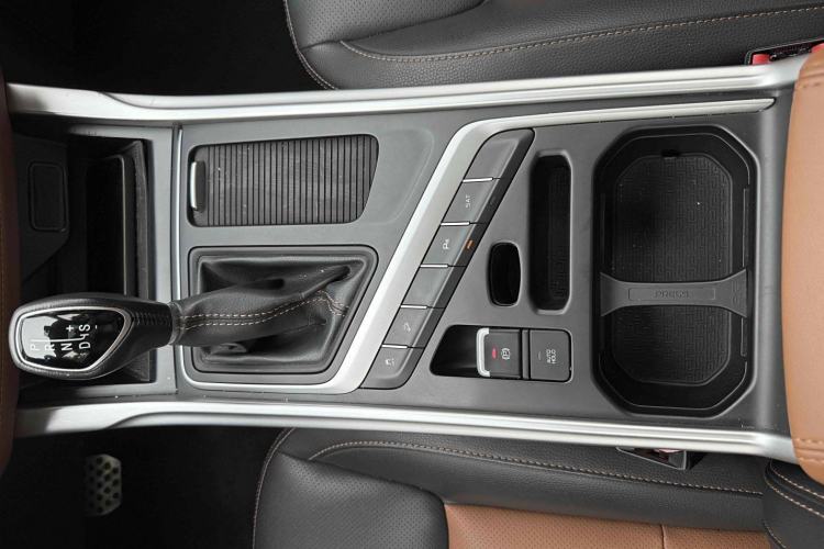 Used Geely Auto Vision X6 2018 1.4T CVT 4G Connected Flagship Edition Interior 9